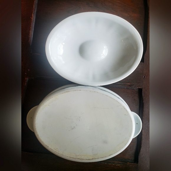 Blue Danube 1.5 Qt. Oval covered casserole - Picture 2 of 4